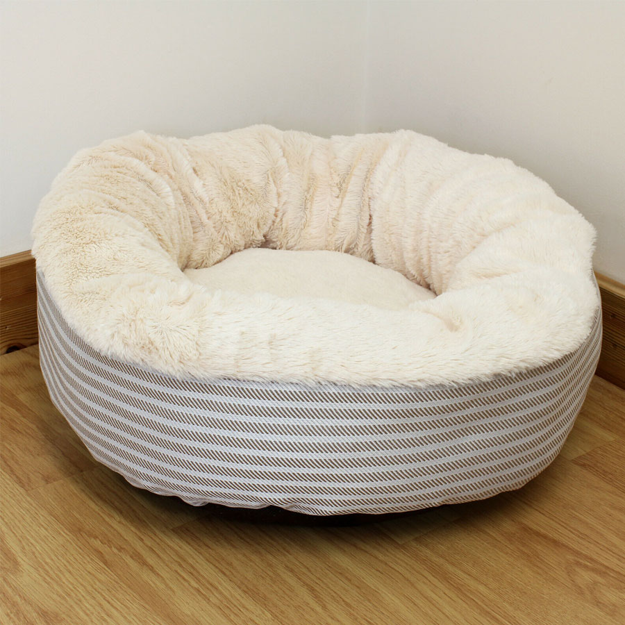 Cosy Doughnut Bed CatTree.co.uk